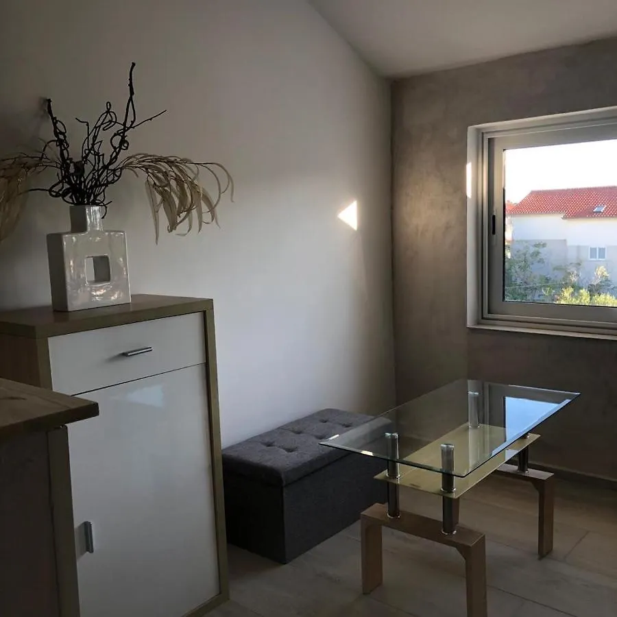 Apartments Adriatic Rab Palit 0*,